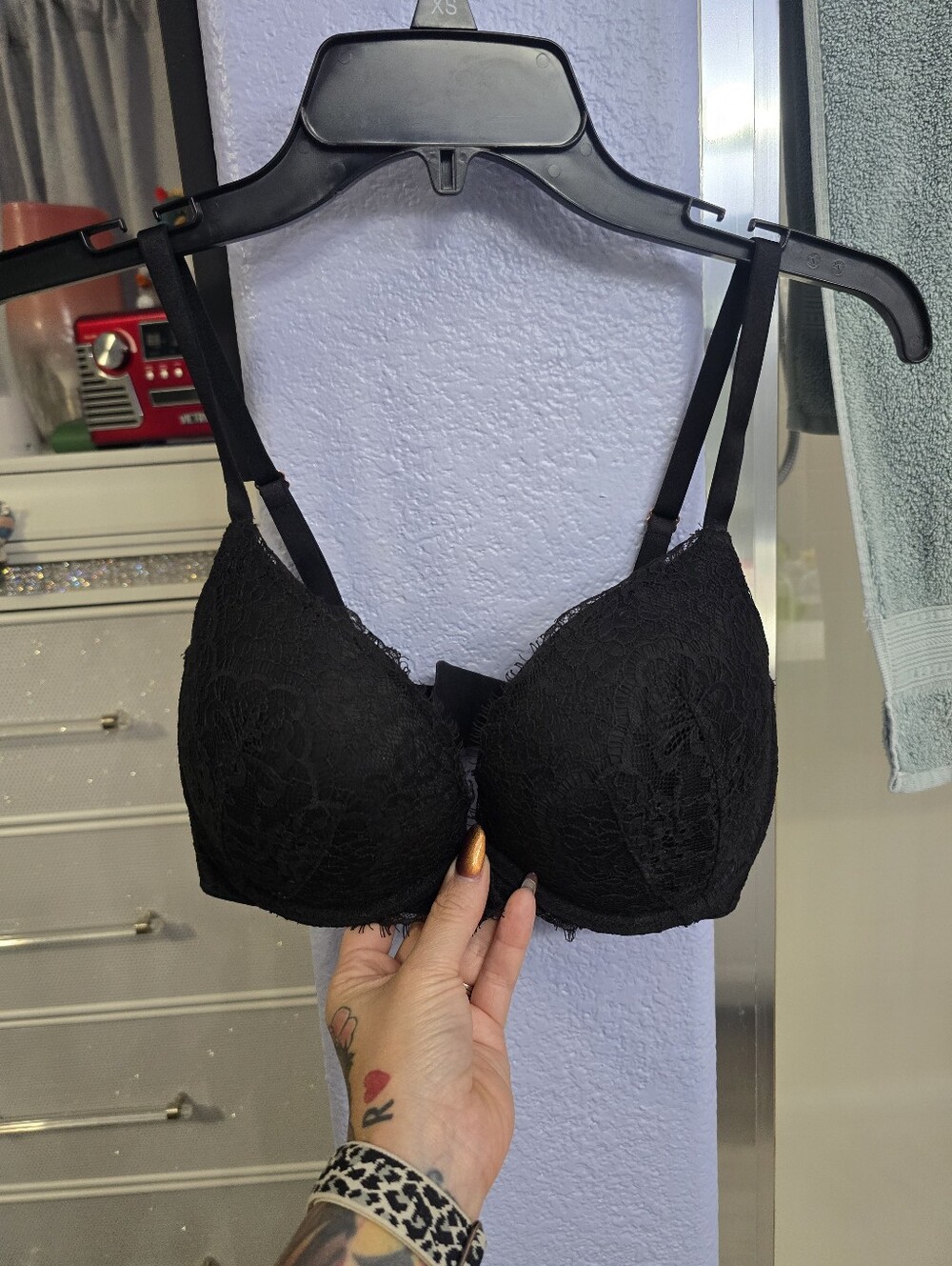 Victoria's Secret Dream Angels Black Lace Push-Up Bra